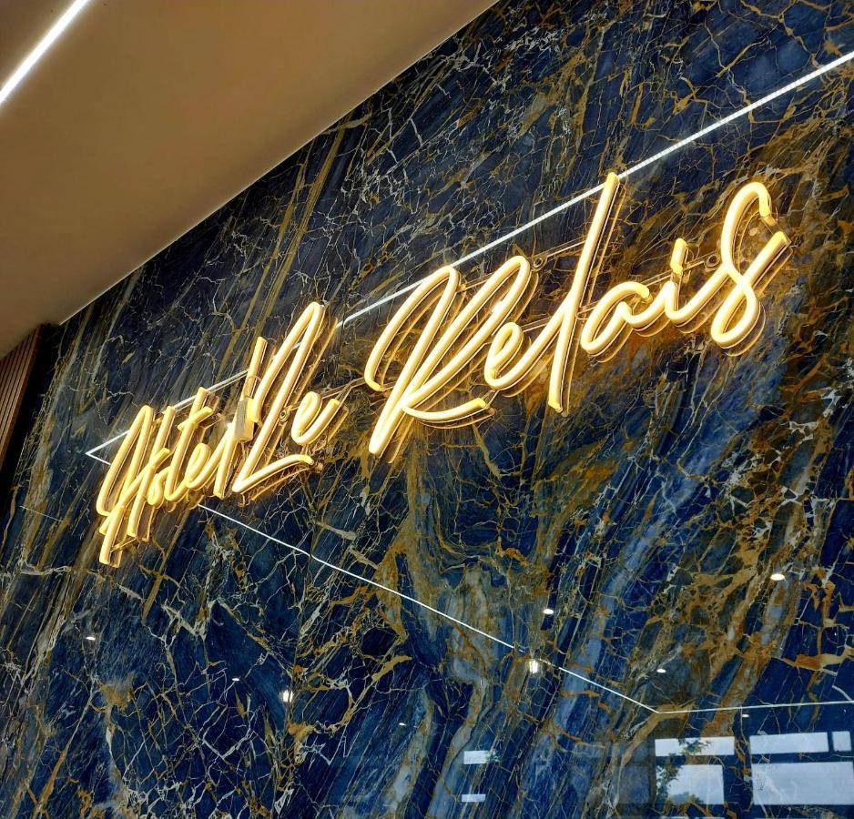 Hotel Restaurant Le Relais - Pau Nord Lons Exteriör bild